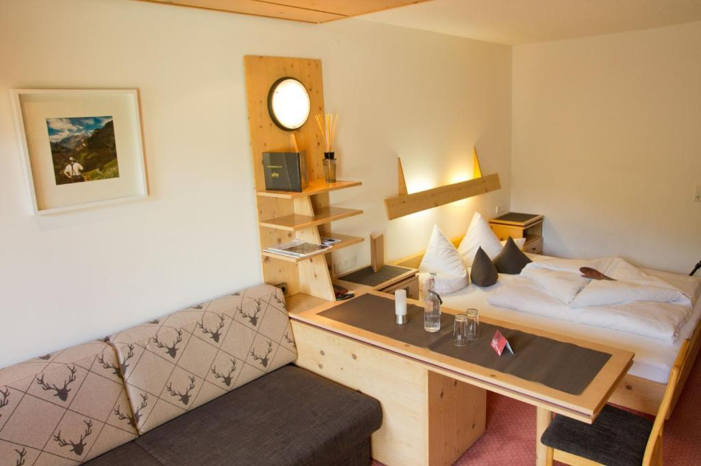 Hotel Garni Hainbacherhof Зёльден Номер фото